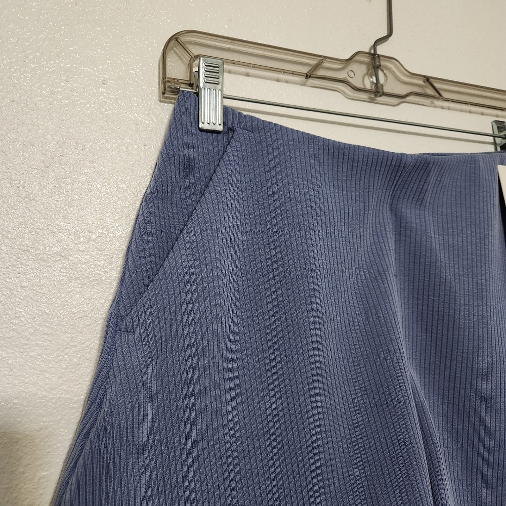 Lululemon Ribbed Softstreme Short - Picture 6 of 11